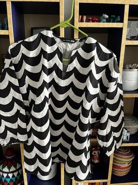Marimekko black and white Top
